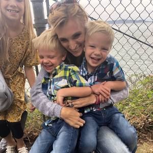 Meet your Posher, Alyson